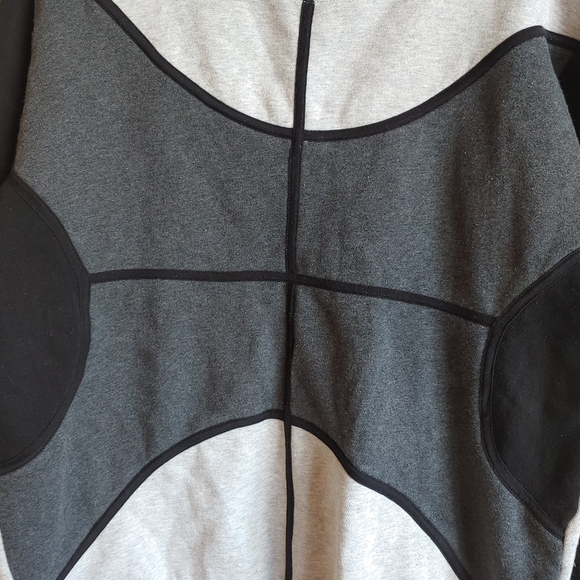 Sweater - Picture 3 of 4